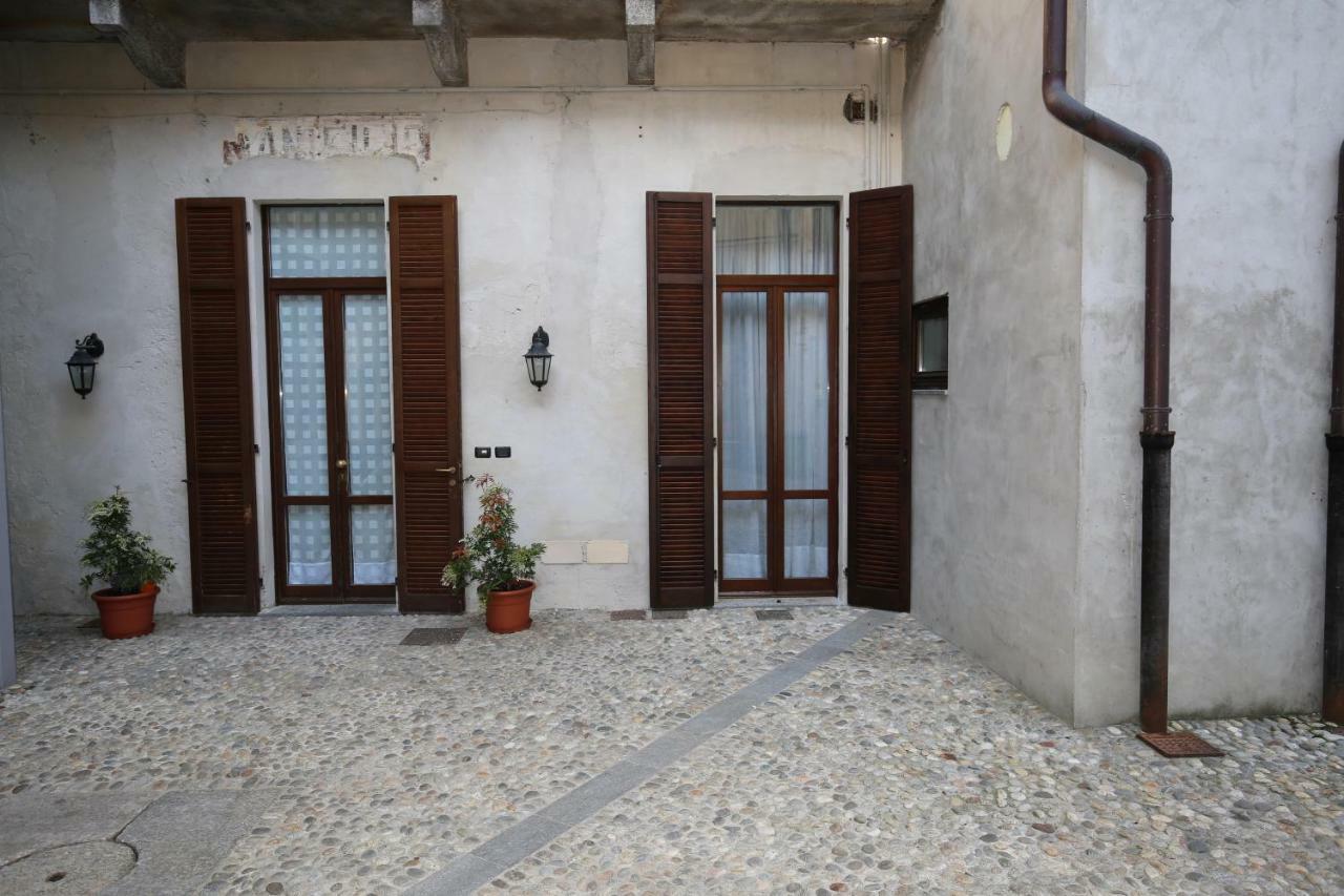 Апартаменты Cortile Del Forno Nel Centro Storico Арона Экстерьер фото
