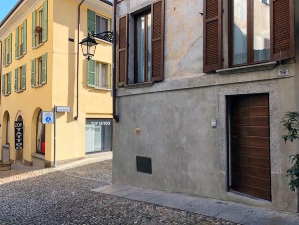 Апартаменты Cortile Del Forno Nel Centro Storico Арона Экстерьер фото